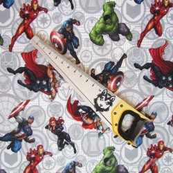 Tela de Marvel Avengers Superhéroes en acción | Telas Lobo