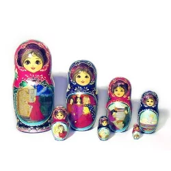 Princesa de muñeca rusa con...