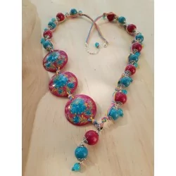 Collar de madera pintado a...
